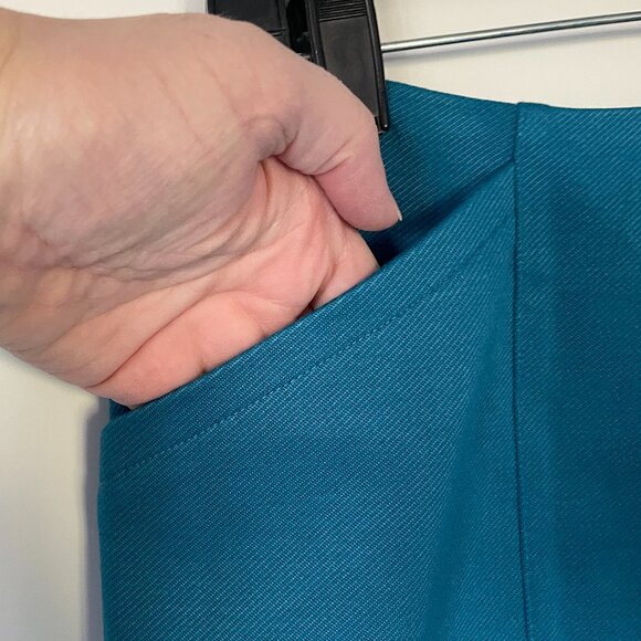 Cabi "Sigourney" Turquoise Skirt (style 3220) - Size 12 (NWT) - Picture 3 of 6